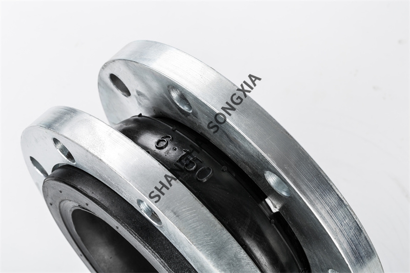 304不銹鋼自動供水系統(tǒng)橡膠接頭的作用是什么？